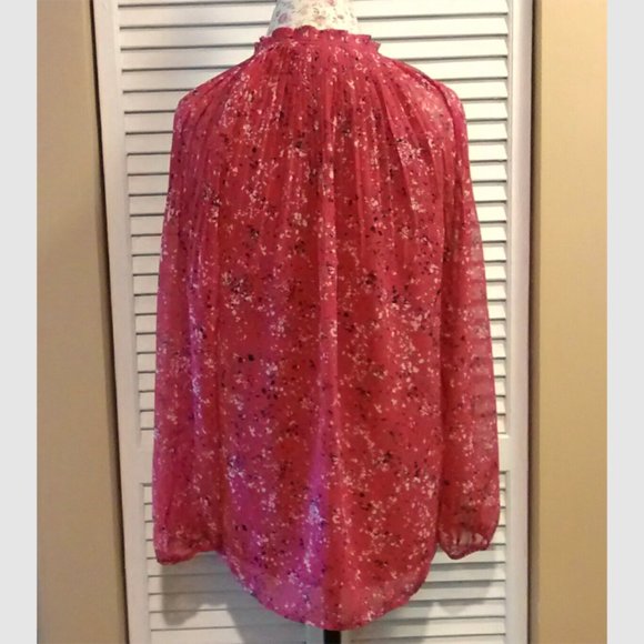 Like New Simply Vera Vera Wang Patterned Red Blouse, Keyhole Tie Front , Size M - Picture 2 of 6
